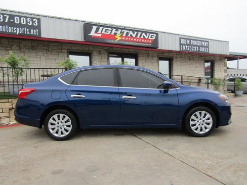 Used 2016 Nissan Sentra S FWD image 5