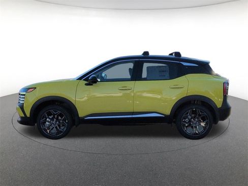 New 2026 Nissan Kicks SR w/ Cold Weather Package image 8