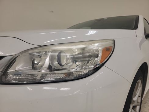 Used 2015 Chevrolet Malibu LT w/ Power Convenience Package image 9