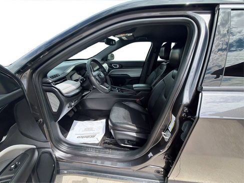 Used 2023 Jeep Compass Limited AWD/4WD image 9