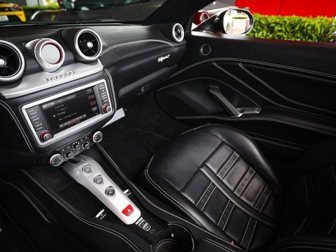 Certified 2016 Ferrari California T RWD image 37