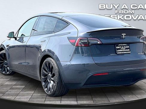 Used 2022 Tesla Model Y Performance AWD/4WD image 2