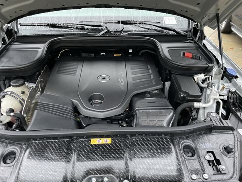 Certified 2025 Mercedes-Benz GLE 450 4MATIC image 49