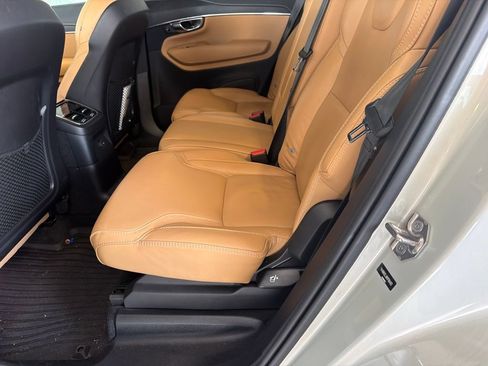 Used 2022 Volvo XC90 T8 Inscription w/ Advanced Package AWD/4WD image 12