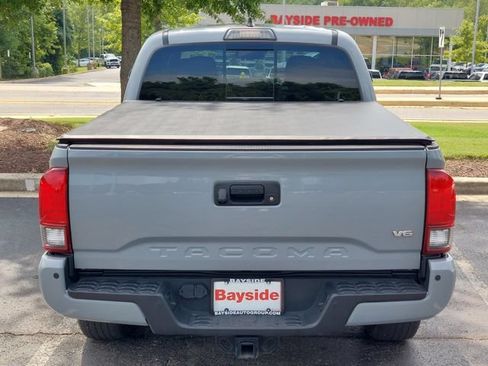 Used 2019 Toyota Tacoma TRD Off-Road w/ Technology Package AWD/4WD image 20