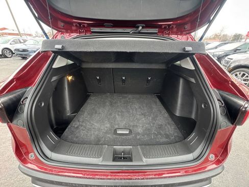Used 2025 Chevrolet Trax LT w/ LT Convenience Package FWD image 23