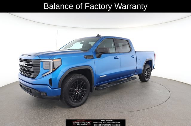 Used 2023 GMC Sierra 1500 Elevation w/ LPO, Elevation Black Package AWD/4WD image 3