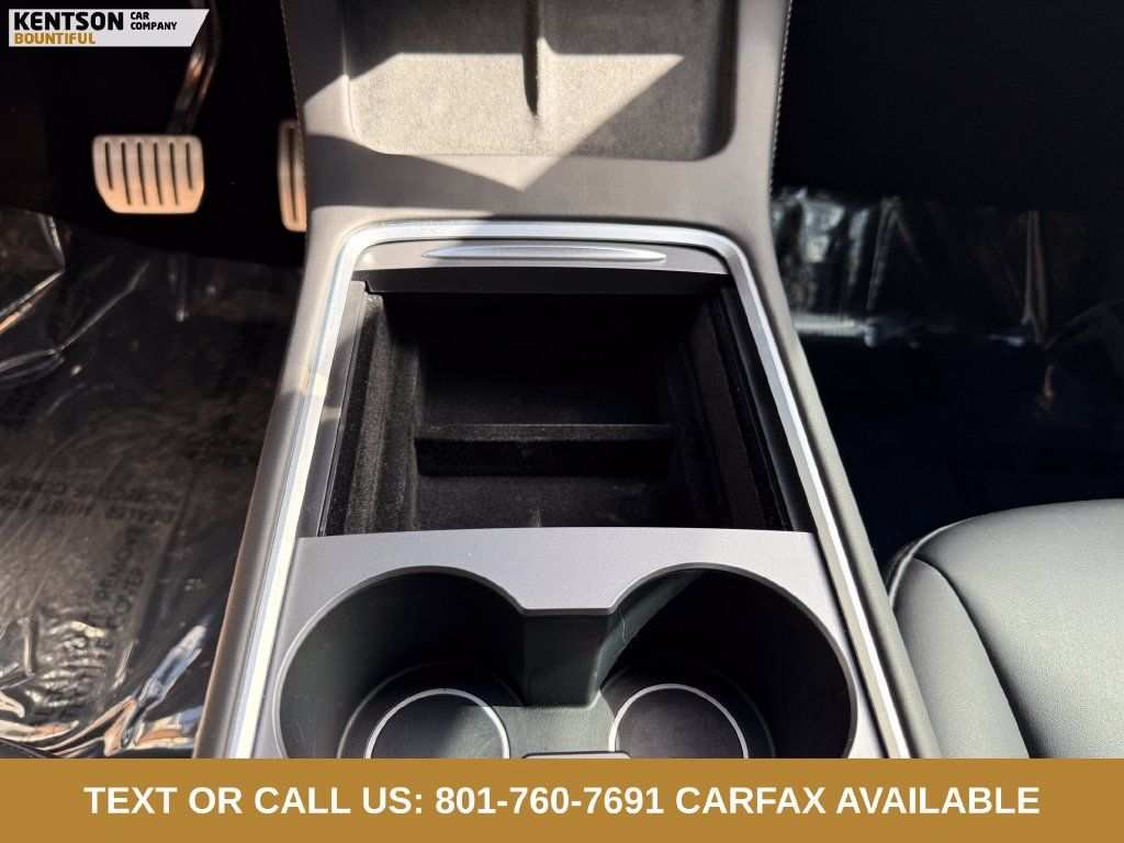 Used 2024 Tesla Model Y Performance AWD/4WD image 18
