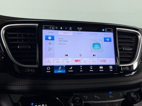 Used 2022 Chrysler Pacifica Pinnacle image 19