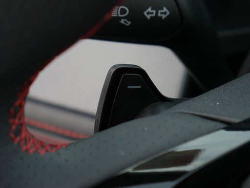 Used 2025 Ford Explorer ST image 33