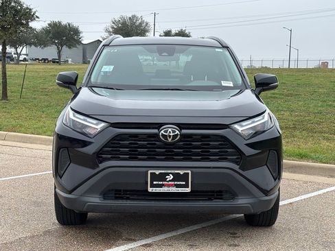 Used 2024 Toyota RAV4 XLE image 3