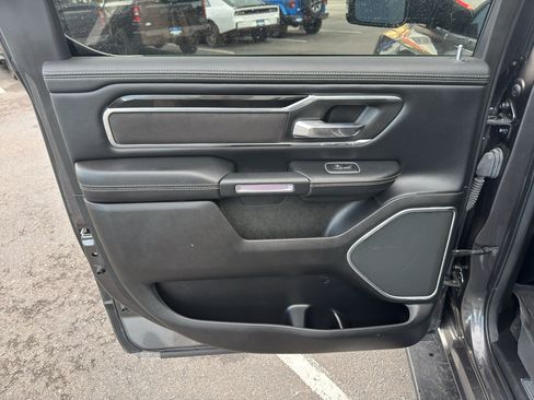 Used 2022 RAM 1500 Laramie AWD/4WD image 14