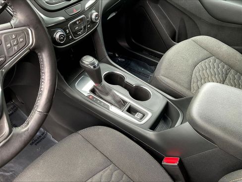 Used 2019 Chevrolet Equinox LT FWD image 18