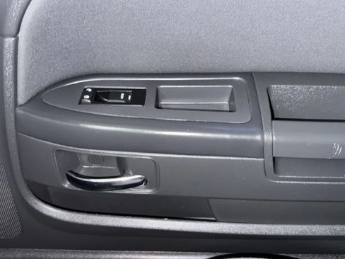 Used 2010 Dodge Challenger SE RWD image 18
