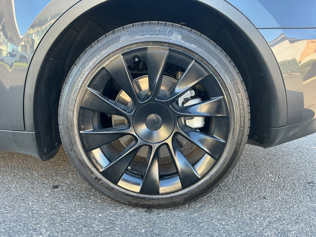 Used 2022 Tesla Model Y Long Range AWD/4WD image 7