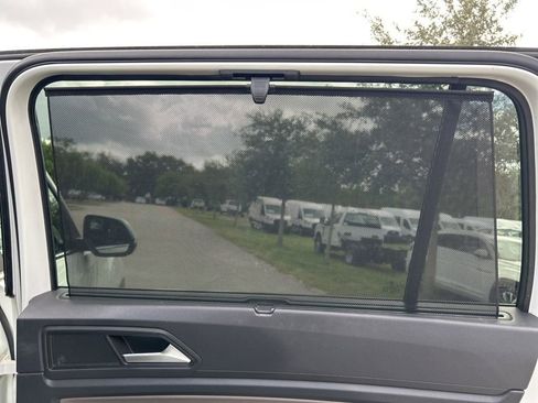 Used 2022 Volkswagen Atlas SE w/ Black Wheel Package image 40