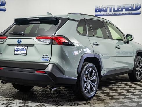 Certified 2022 Toyota RAV4 XLE Premium image 12