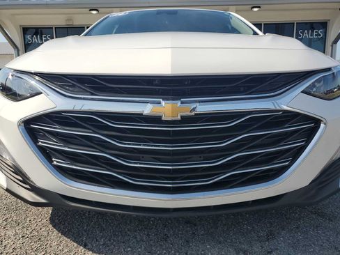 Used 2024 Chevrolet Malibu LT FWD image 12
