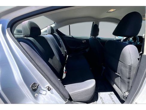 Used 2012 Nissan Versa FWD image 22