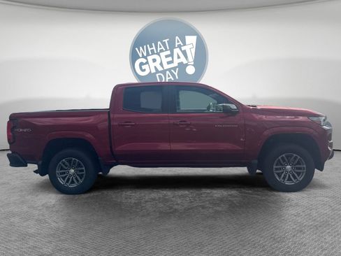Used 2024 Chevrolet Colorado LT w/ LT Convenience Package AWD/4WD image 2