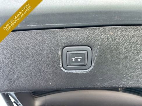 Used 2024 Chevrolet Blazer LT w/ Convenience Package FWD image 11