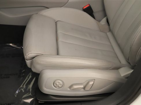 Used 2021 Audi A4 2.0T Premium Plus w/ Premium Plus Package image 25