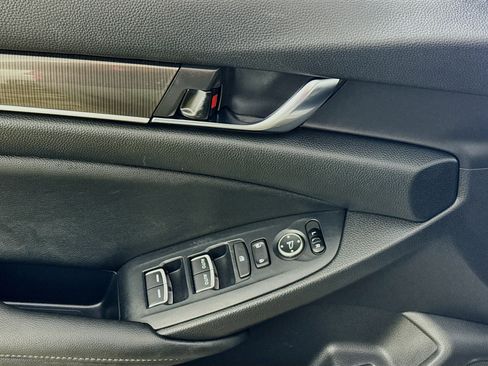 Used 2020 Honda Accord Sport image 18