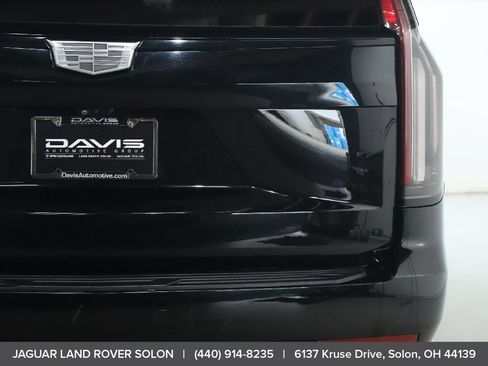 Used 2022 Cadillac Escalade Sport Platinum w/ LPO, ONYX Package AWD/4WD image 46