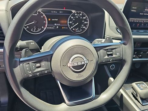 Used 2023 Nissan Rogue S AWD/4WD image 35