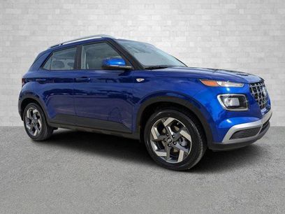 New 2025 Hyundai Venue SEL