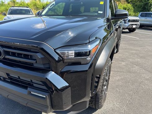 Used 2026 Toyota 4Runner SR5 AWD/4WD image 29
