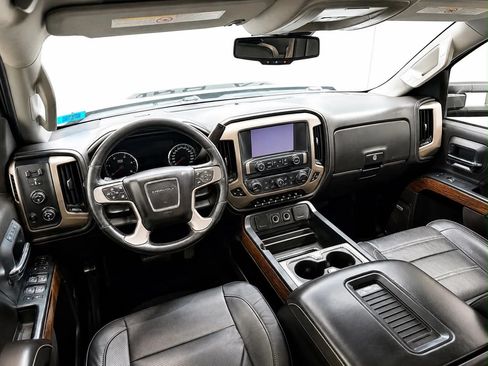 Used 2017 GMC Sierra 2500 Denali w/ Duramax Plus Package AWD/4WD image 16