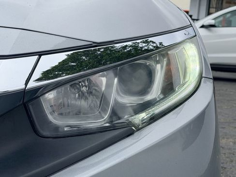 Used 2018 Honda Civic LX image 9