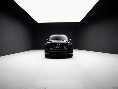 Used 2025 Mercedes-Benz GLS 63 AMG 4MATIC image 98