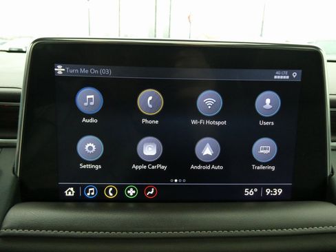 Used 2021 Chevrolet Suburban Z71 w/ Z71 Signature Package image 38