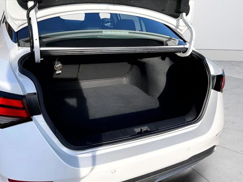 Used 2022 Nissan Sentra SR w/ Electronics Package image 23