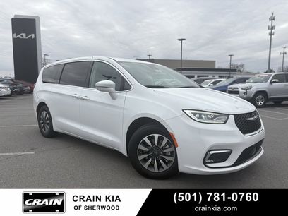Used 2022 Chrysler Pacifica Touring-L