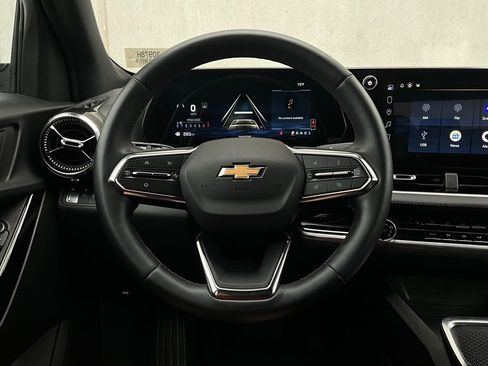 Used 2025 Chevrolet Equinox LT image 31