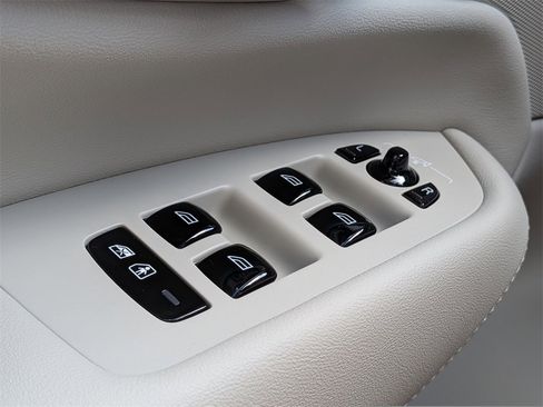 New 2026 Volvo XC90 T8 Ultra w/ Protection Package Premier image 32