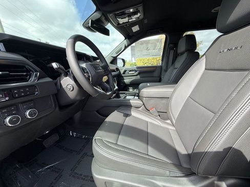 New 2026 GMC Yukon XL Denali AWD/4WD image 16
