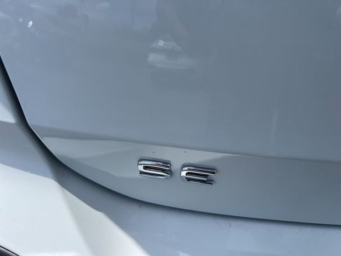 New 2025 Volkswagen Taos SE image 10