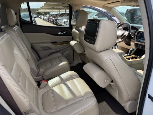 Used 2017 GMC Acadia Denali w/ Technology Package FWD image 17