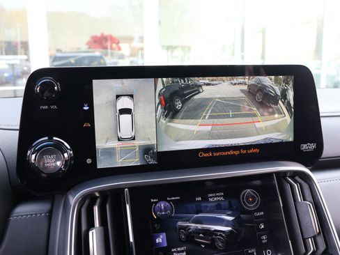 Used 2023 Lexus LX 600 F Sport image 26