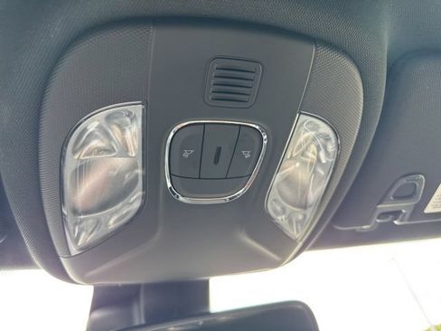 Used 2022 Jeep Compass Limited AWD/4WD image 21