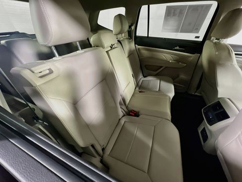 Used 2023 Volkswagen Atlas SE image 25