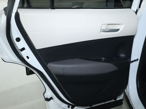 Used 2023 Toyota Corolla Cross XLE AWD/4WD image 13