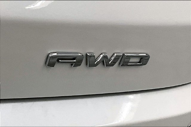 Used 2023 GMC Acadia Denali w/ Trailering Package AWD/4WD image 9