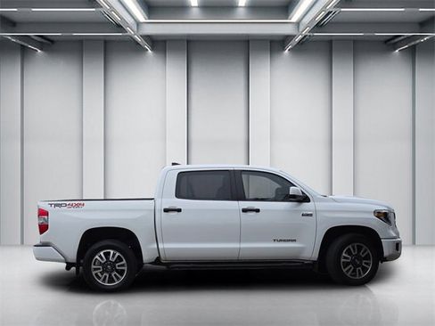 Used 2020 Toyota Tundra SR5 image 3