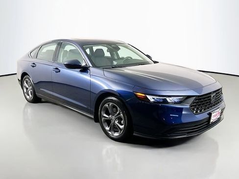 Certified 2023 Honda Accord EX image 15