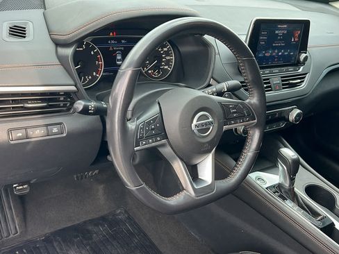 Used 2022 Nissan Altima 2.5 SR FWD image 10